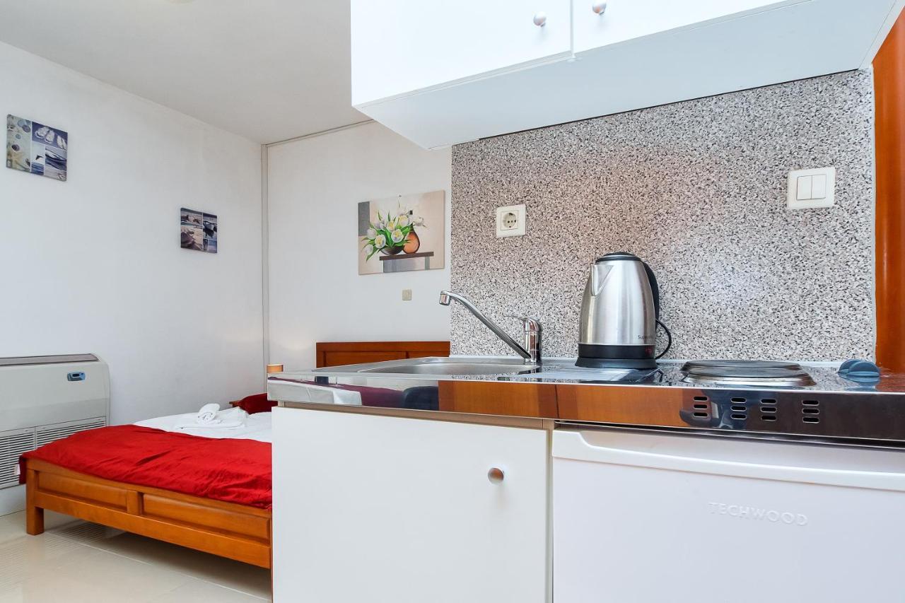 Apartments Toni 2000 Podstrana Bagian luar foto
