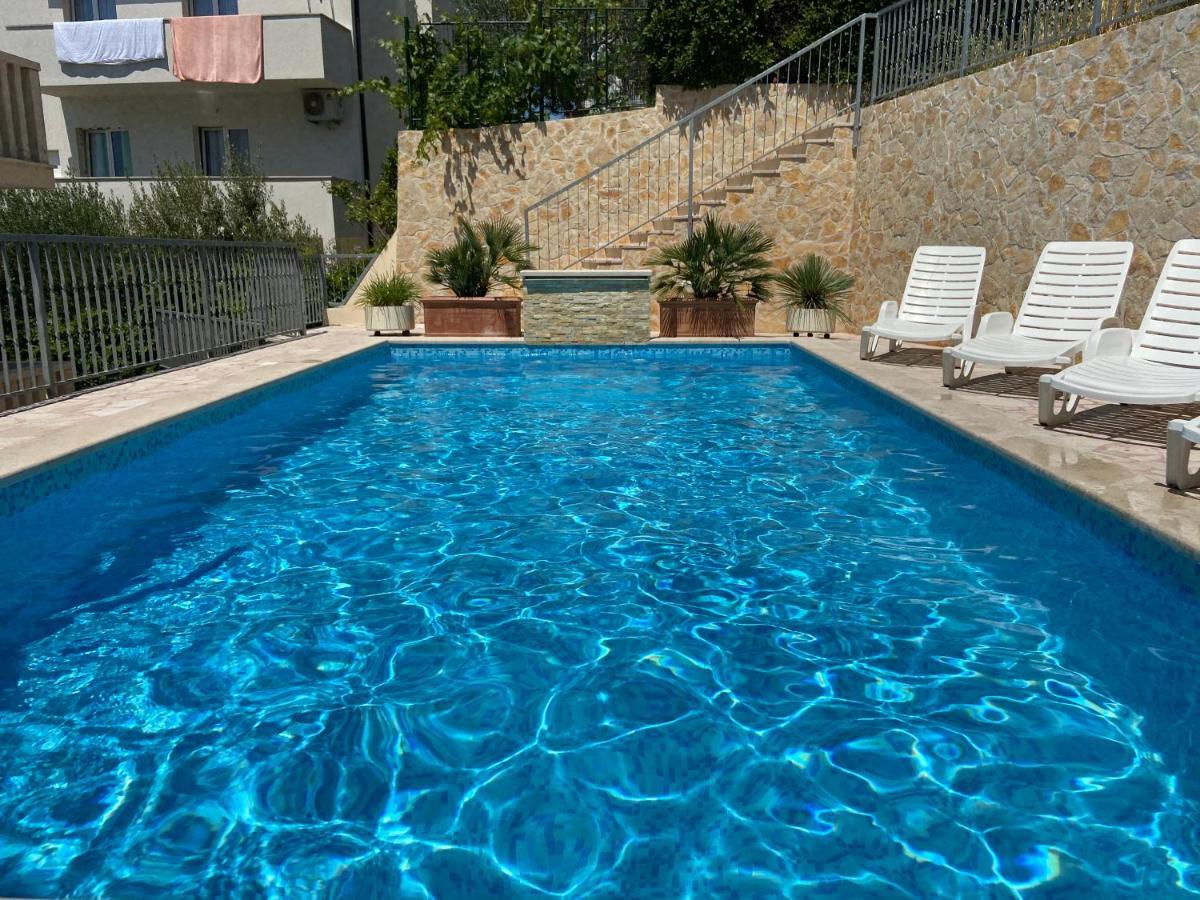 Apartments Toni 2000 Podstrana Bagian luar foto